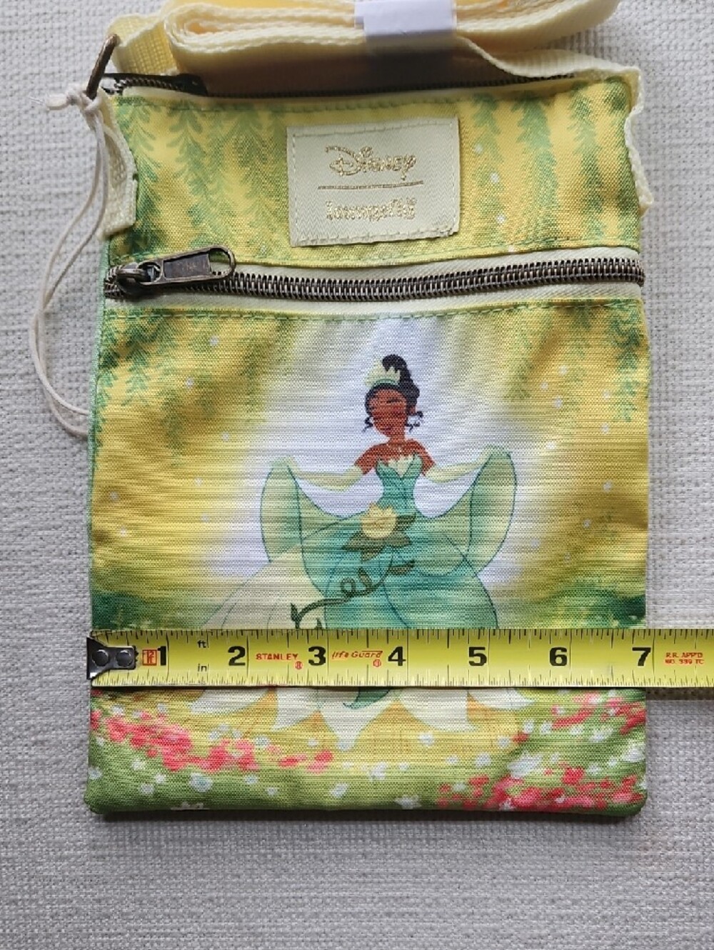 Disney Tiana Fairy Passport Bag - Picture 8 of 11